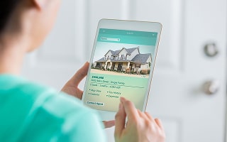 How Should Sellers Price Their Homes to Attract Buyers While Maximizing Value in Idaho?